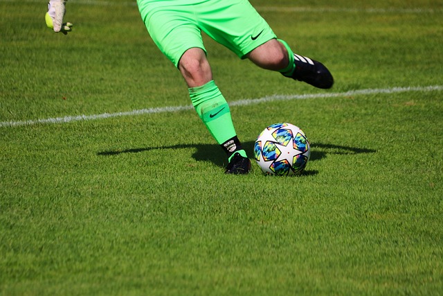 甚至畸形地 甚至畸形地