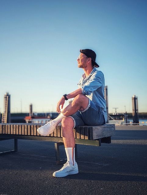 尼亚的深入 尼亚的深入